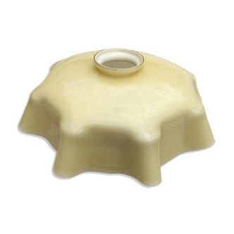 Yellow opaline suspension