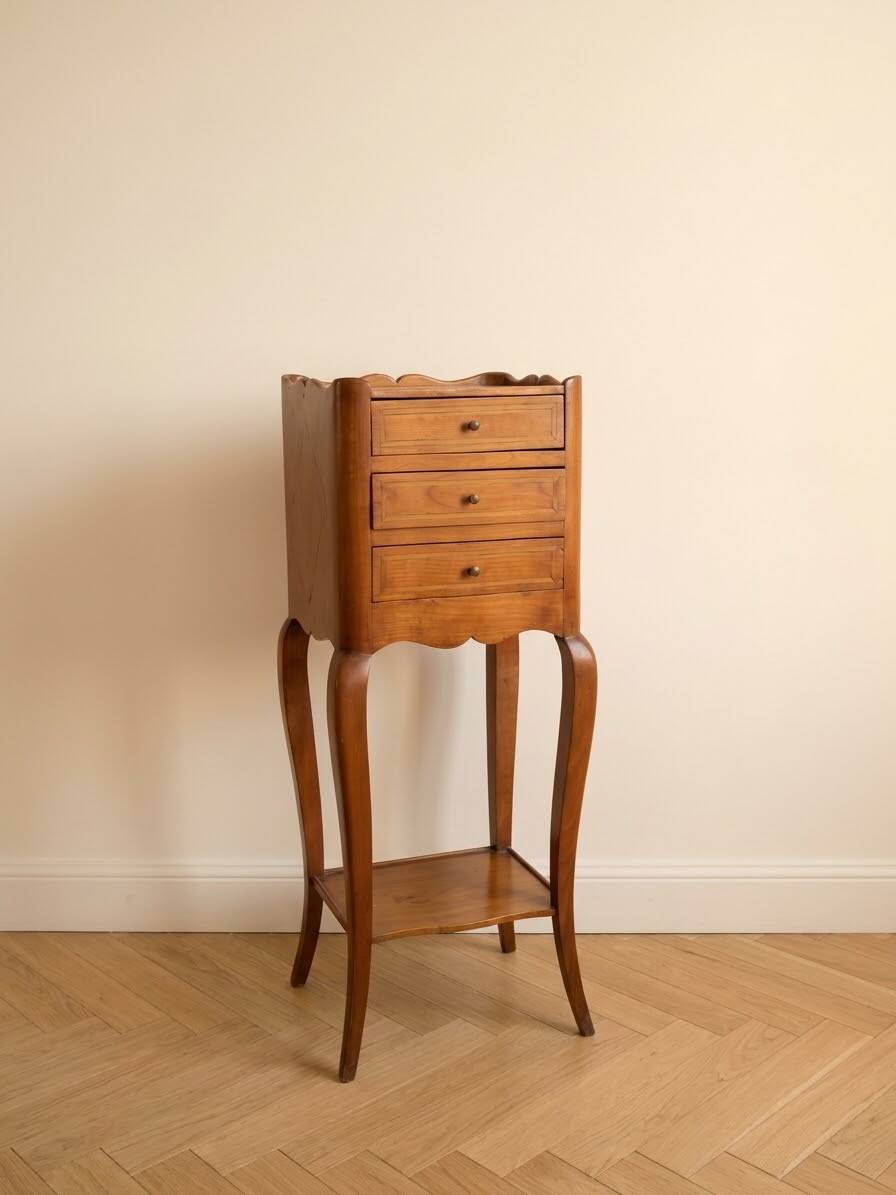 Table de chevet chiffonnier Louis XV en merisier