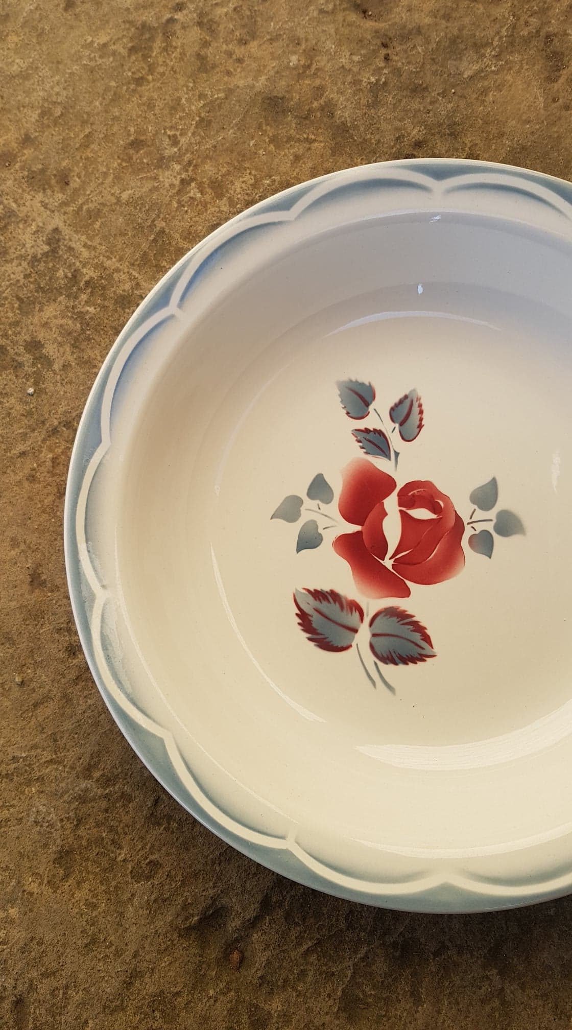 Hollow dish Digoin Sarreguemines magali model