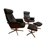 Fauteuils et 2 repose pieds time out assise cuir noir coque noyer
