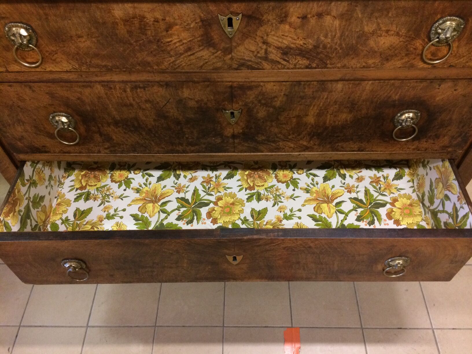 Empire dresser 3 drawers and grey marble tray