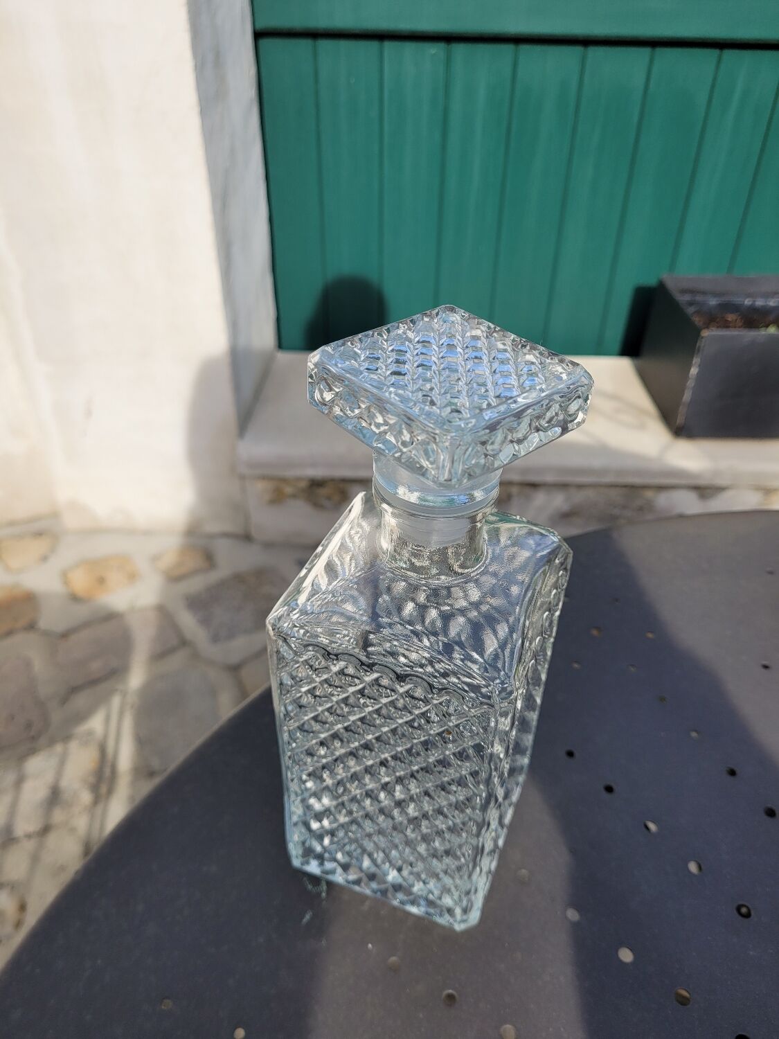 Glass whiskey decanter