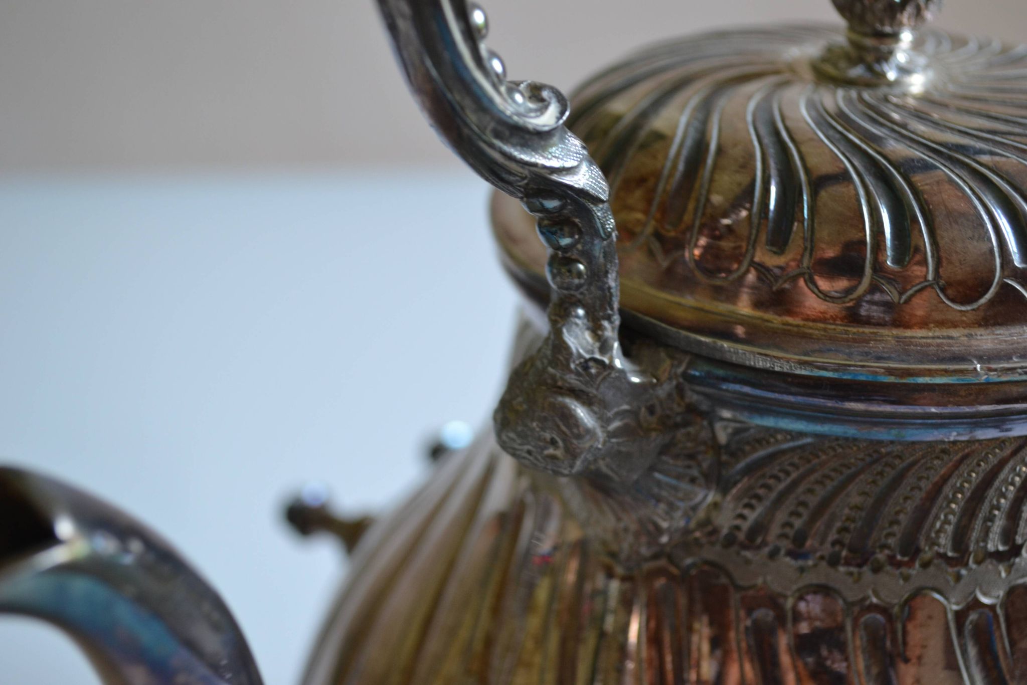 Art Nouveau teapot or samovar in silver-plated metal by goldsmith Victor Saglier