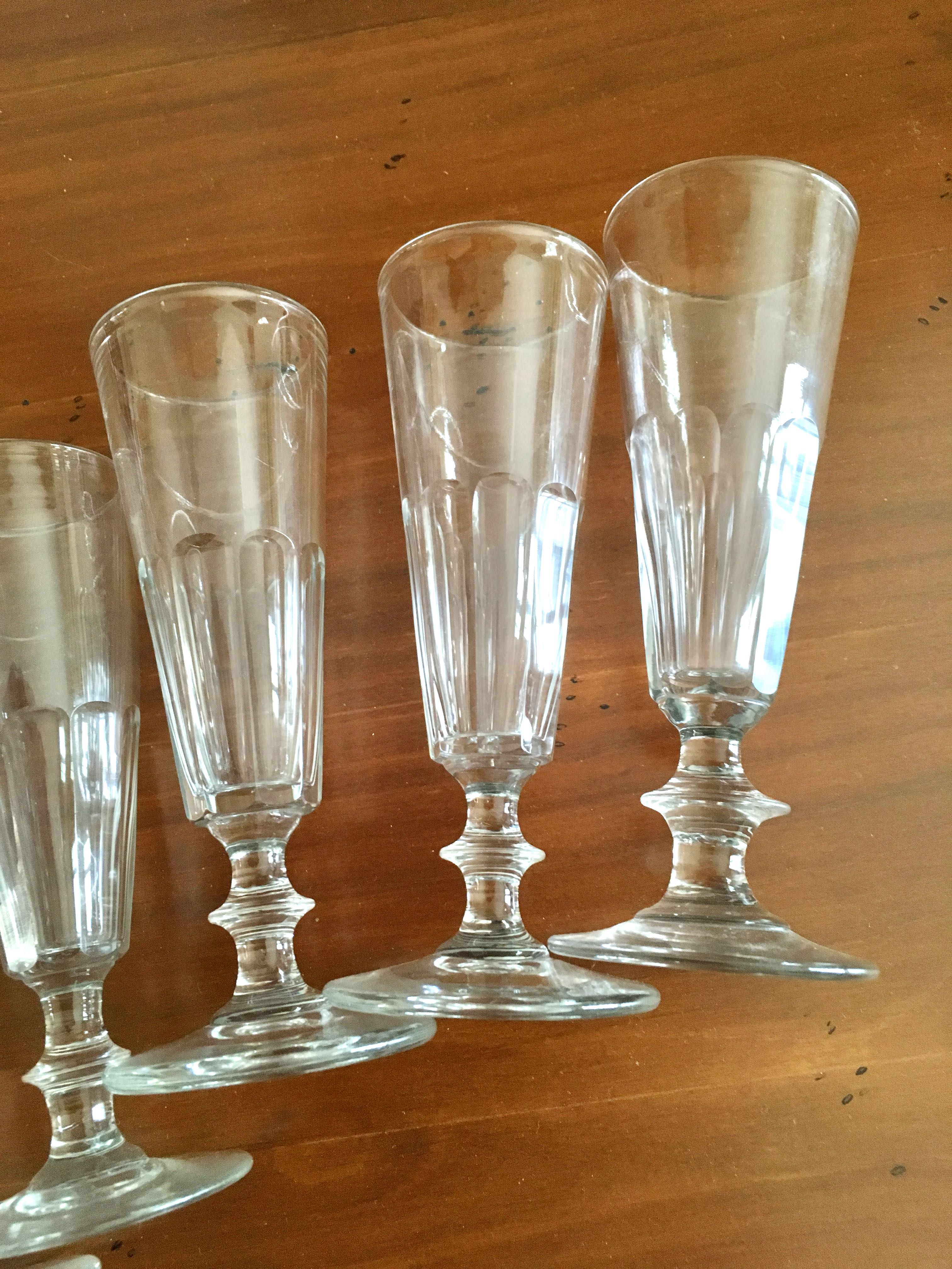 Set de 8 flûtes à champagne années 40