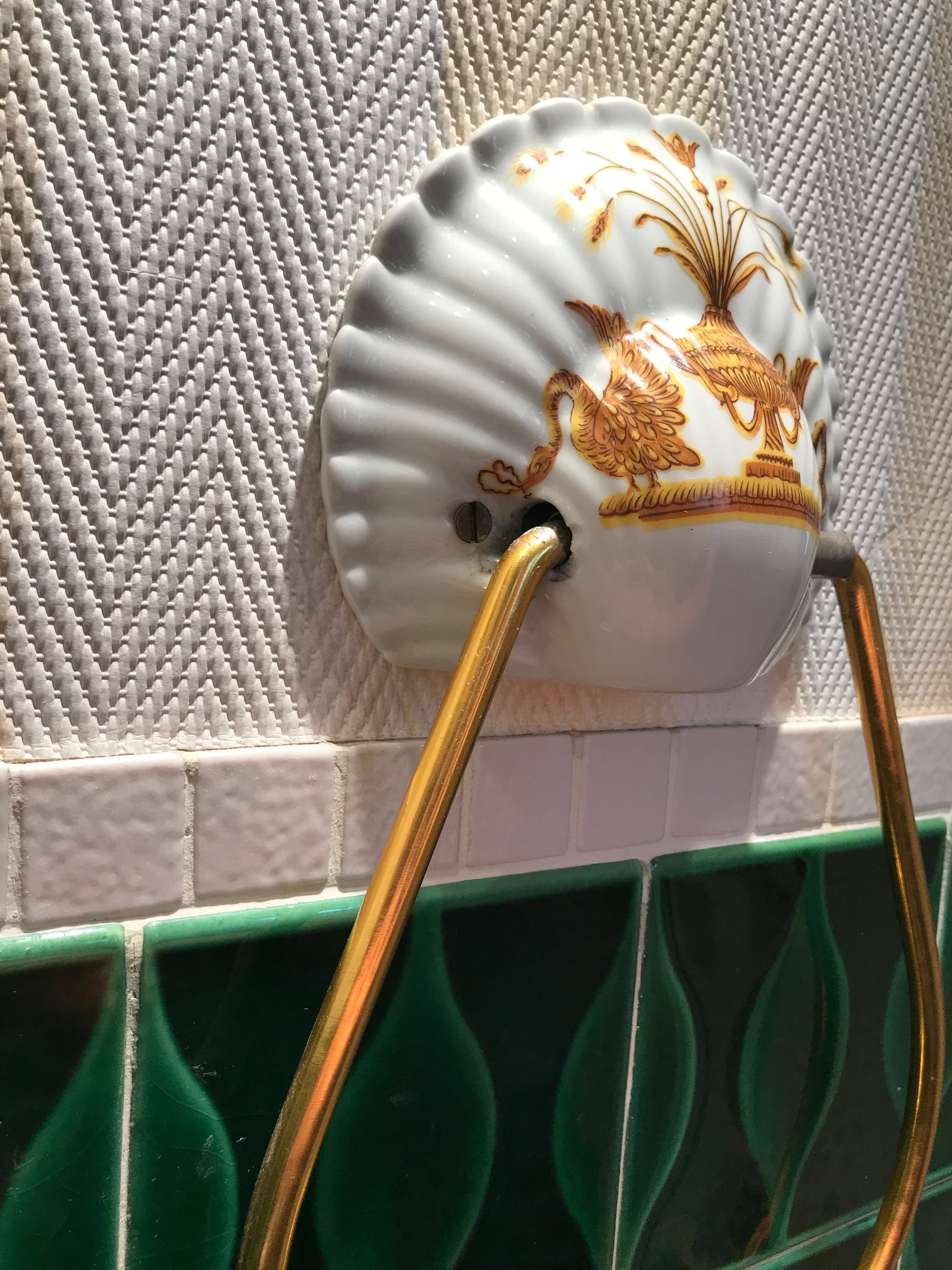 VINTAGE SHELL WASHBASIN SET PORCELAIN OF PARIS SHELVES BASIN AND TOWEL RACK