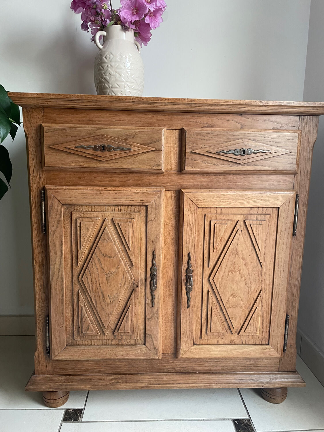 Oak buffet – restoration inspired by wabi-sabi