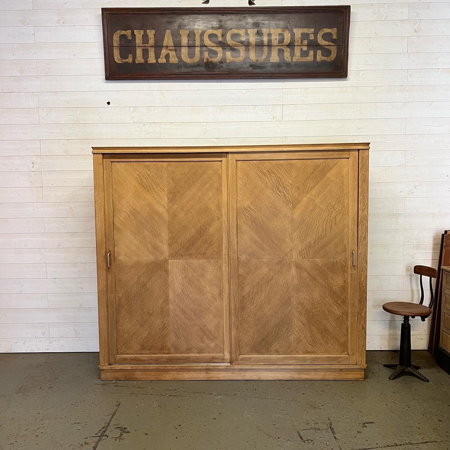 Vintage wardrobe sliding oaks