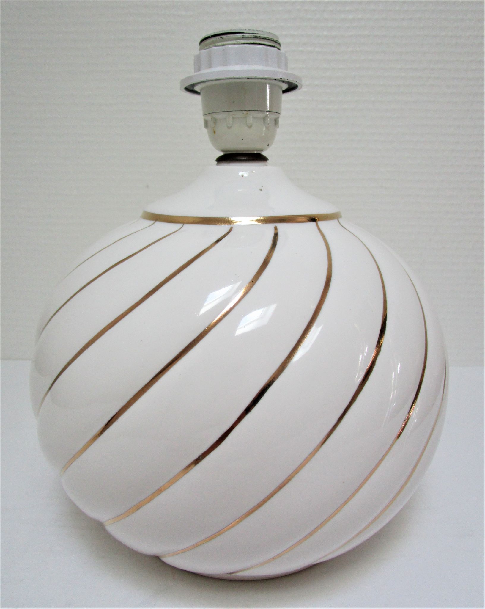 Pied de lampe céramique blanc et or design italien années 70 / 80