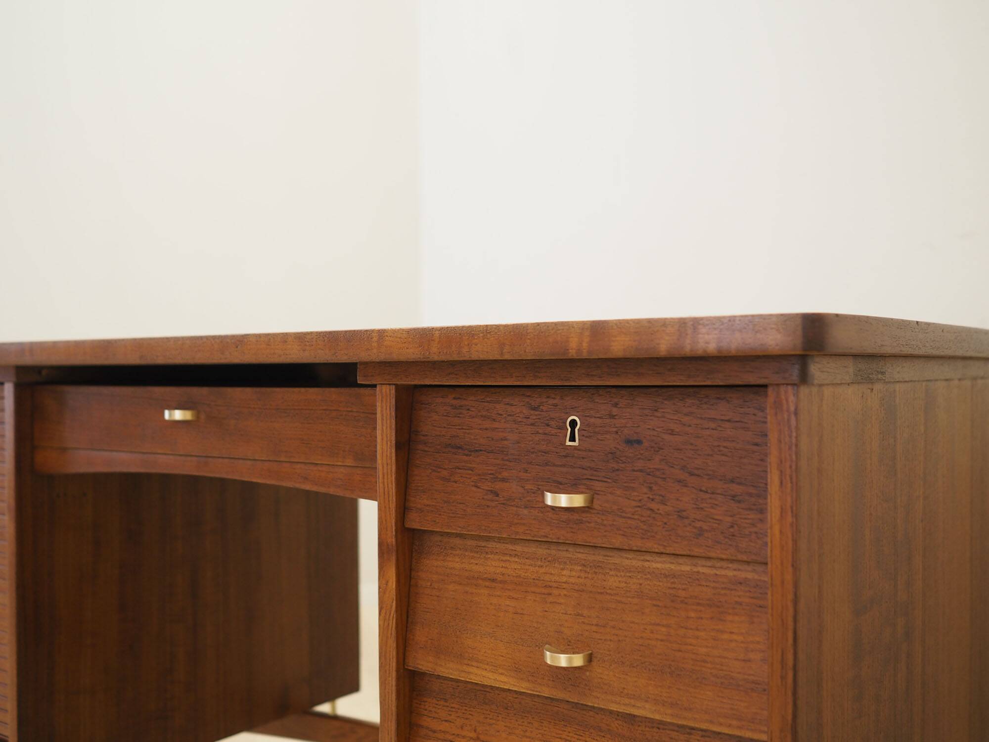 Oak desk, Danish design, 1960s, production: Denmark