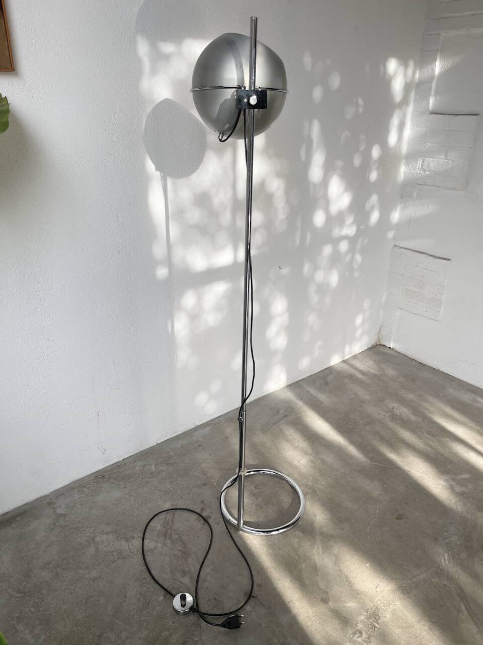 Reggiani “eyeball” floor lamp 1970