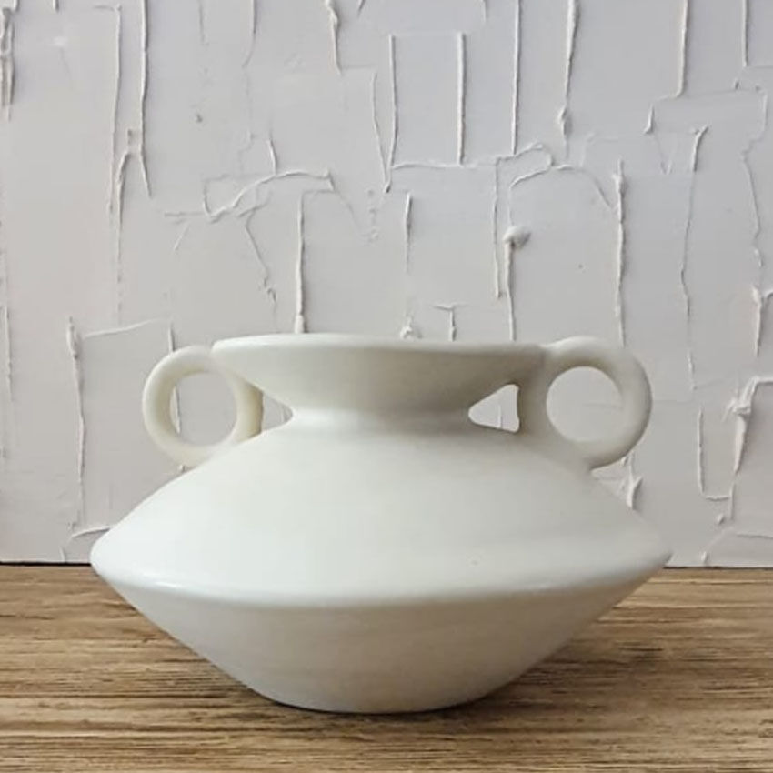Vase forme organique en tadelakt blanc