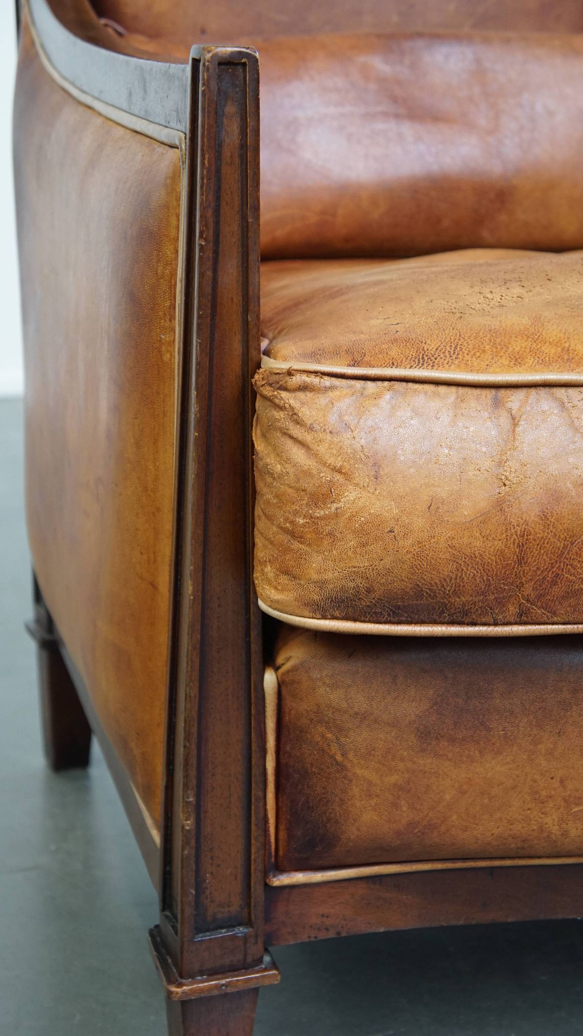 Cognac-Colored Sheepskin Leather Art Deco Design Chair Combined with Wood