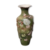 Vase Satsuma 1900 Japan Mejii period Chrysanthemes enamelled pottery