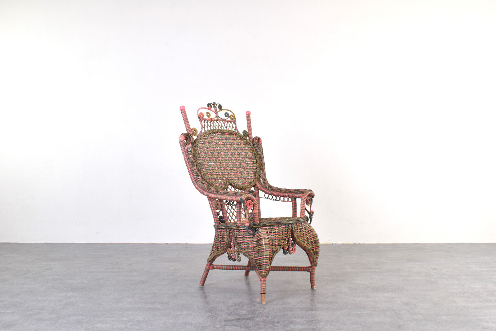 American Victorian Wicker Armchair from Heywood-Wakefield, 1910s.