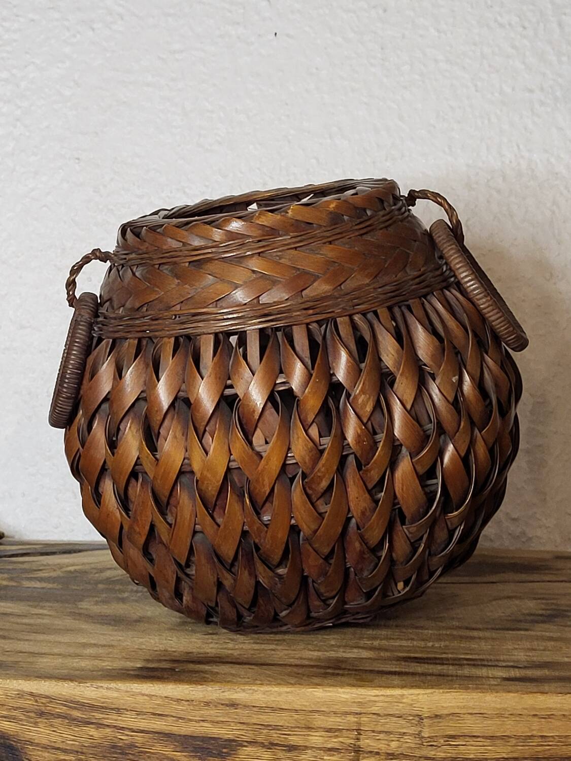 Vintage rattan pot