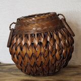Vintage rattan pot