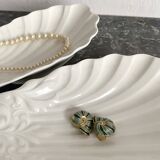 porcelain shell bowls, empty pocket