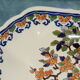 Plat à décor de paon gien