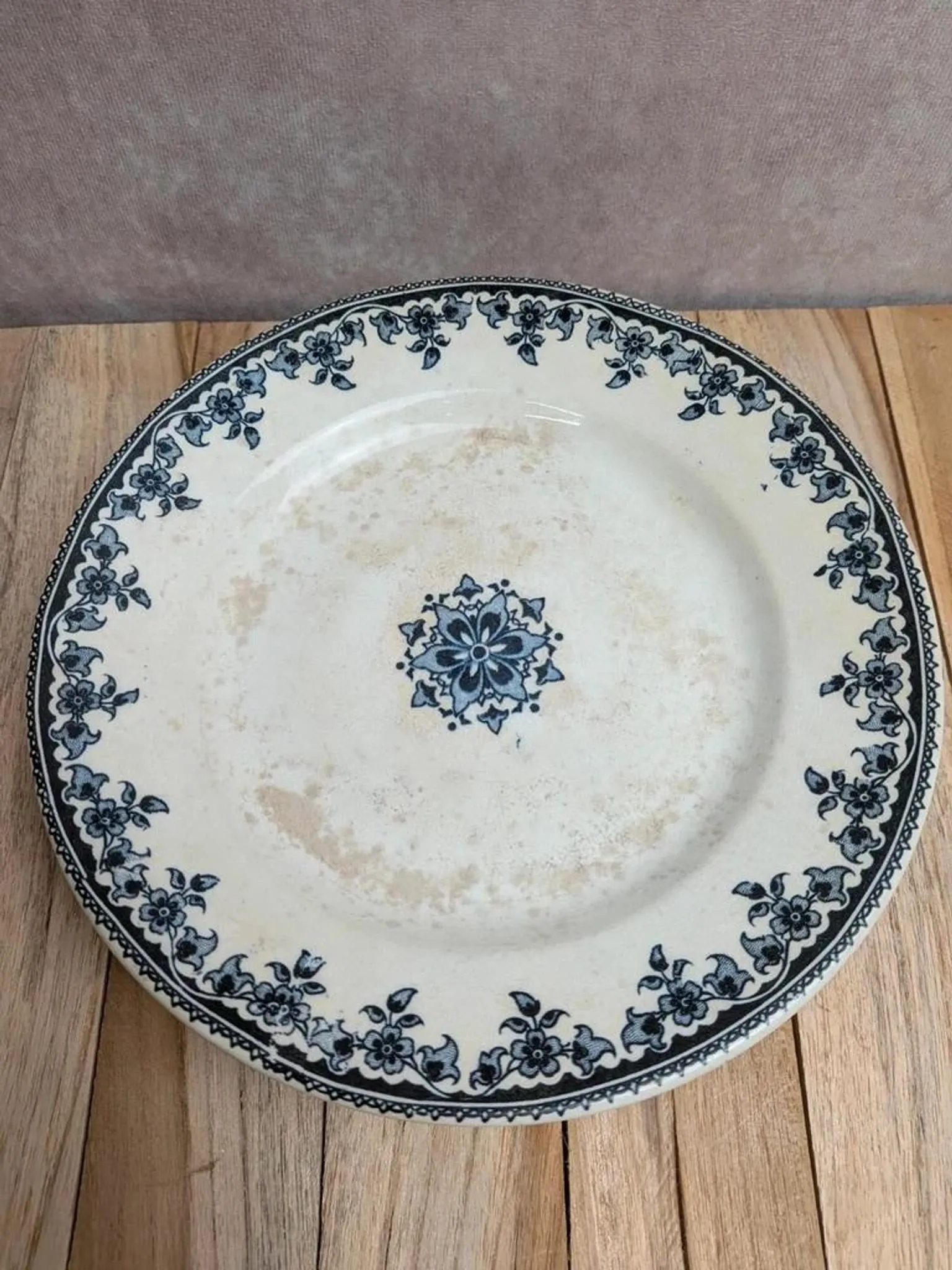 Compote dish Terre de fer H. Boulenger & Cie – Gagny model – Blue floral decoration