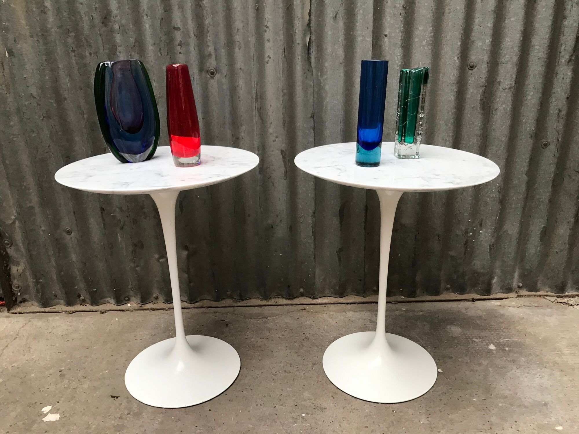 Pair of pedestals by Knoll international design Eero Saarien 1970