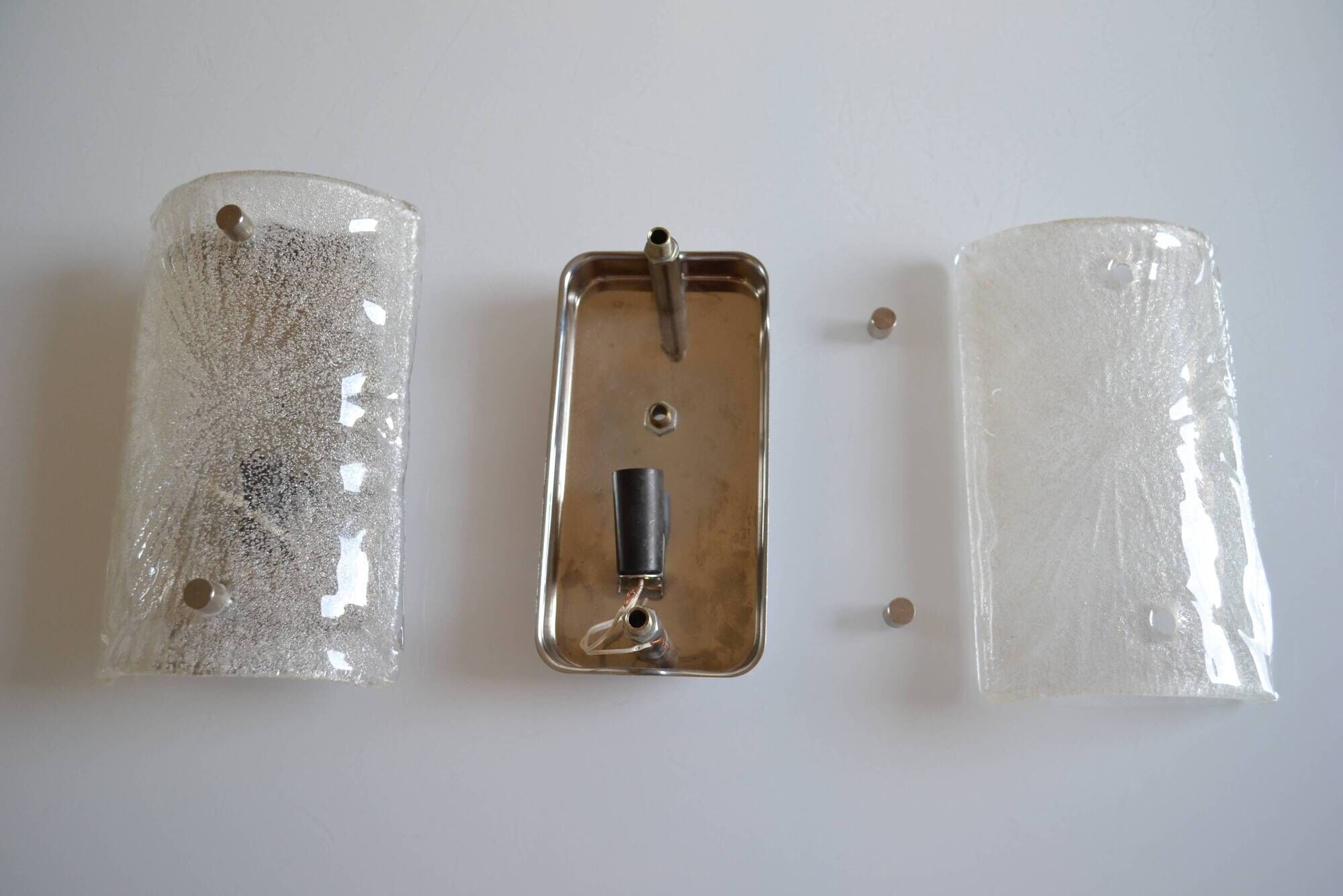 Toni Zuccheri for Venini in Murano, Italy 1960 Pair of wall sconces