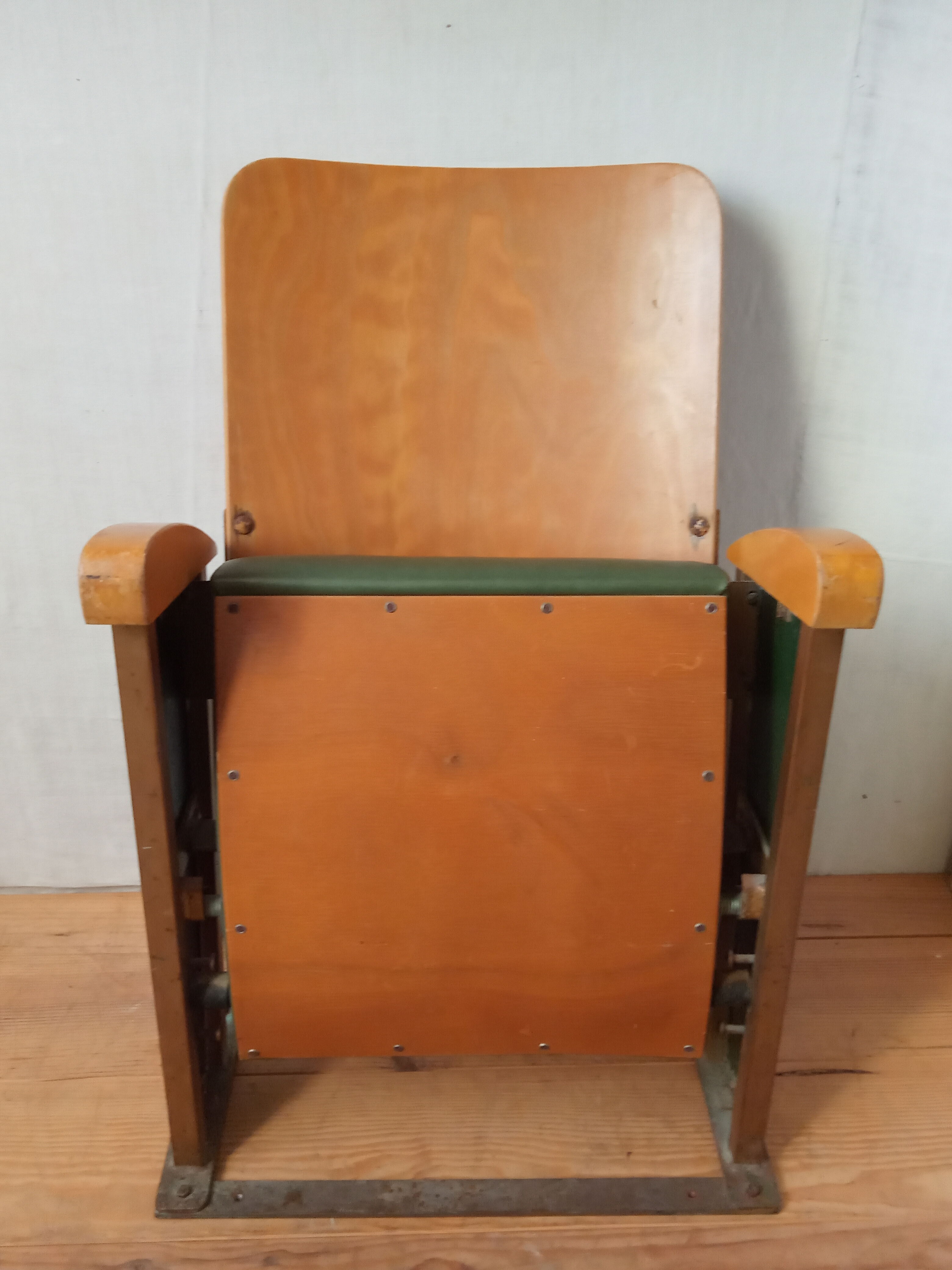 1950s movie chair