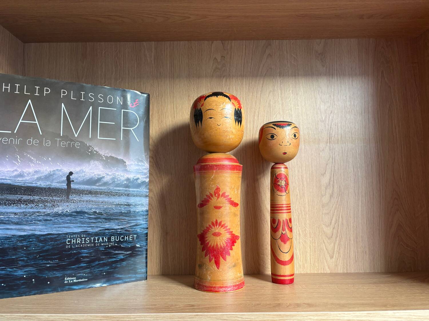 Ancient signed Japanese Kokeshi – painted wood – Tōhoku – mid 20th century