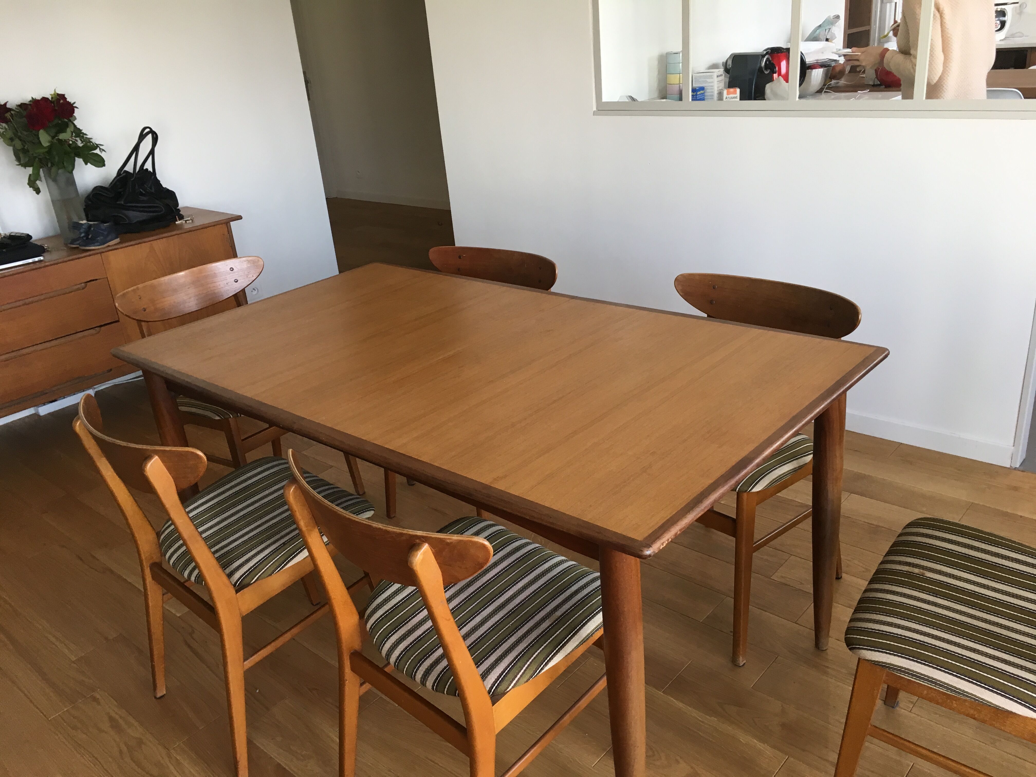 Extendable Danish 60s teak table