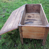 Maie en hêtre massif au teint naturel clair