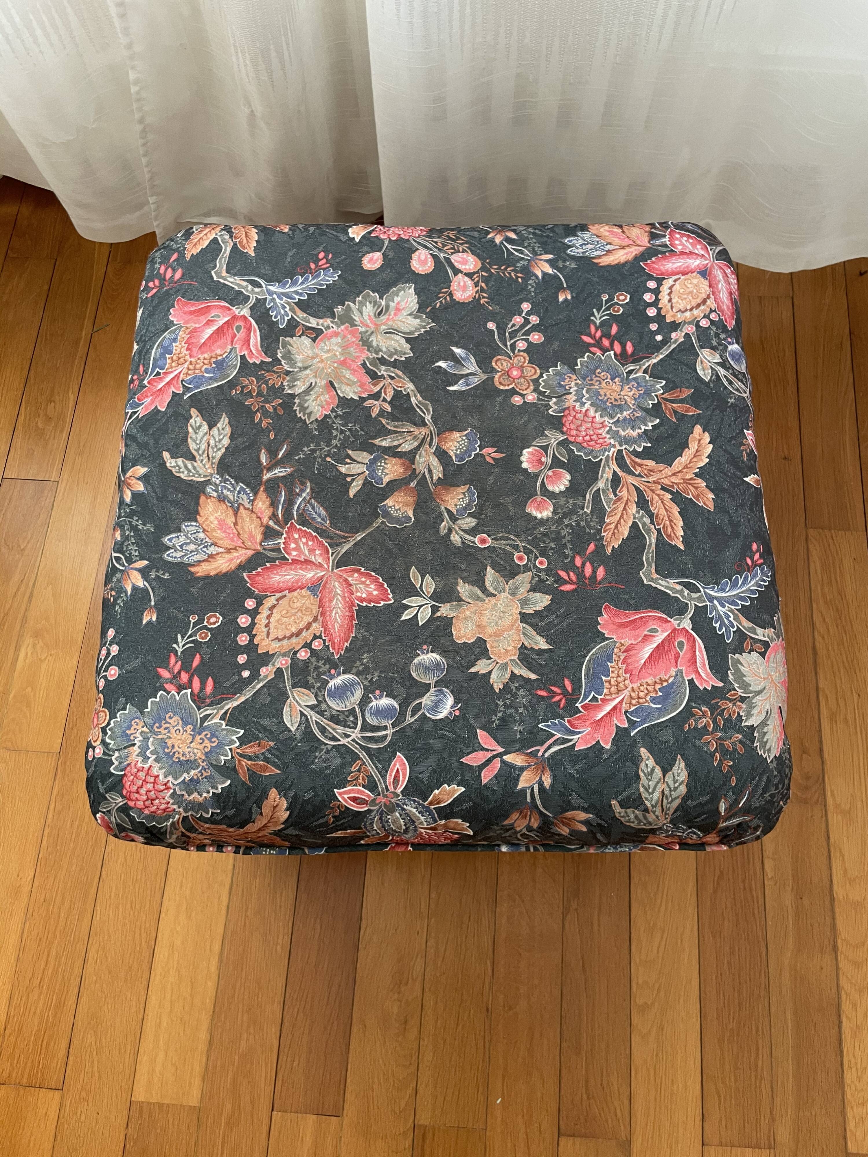 Pouf or piece of vintage sofa
