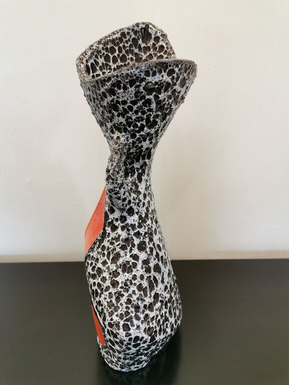 Geometric design vase signed Le Vaucour Vallauris