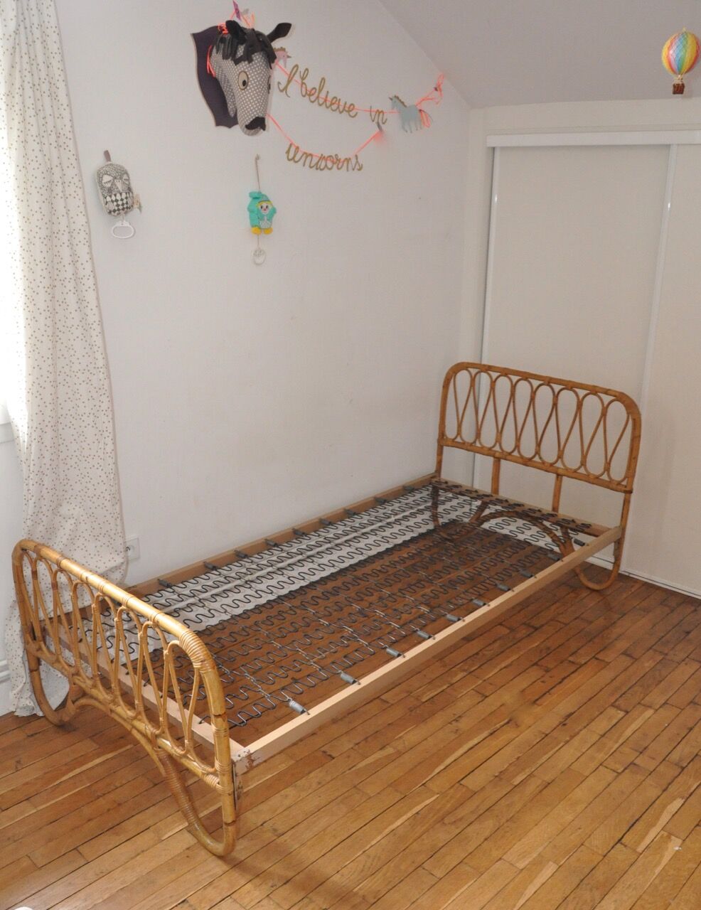 Bed rattan 60s