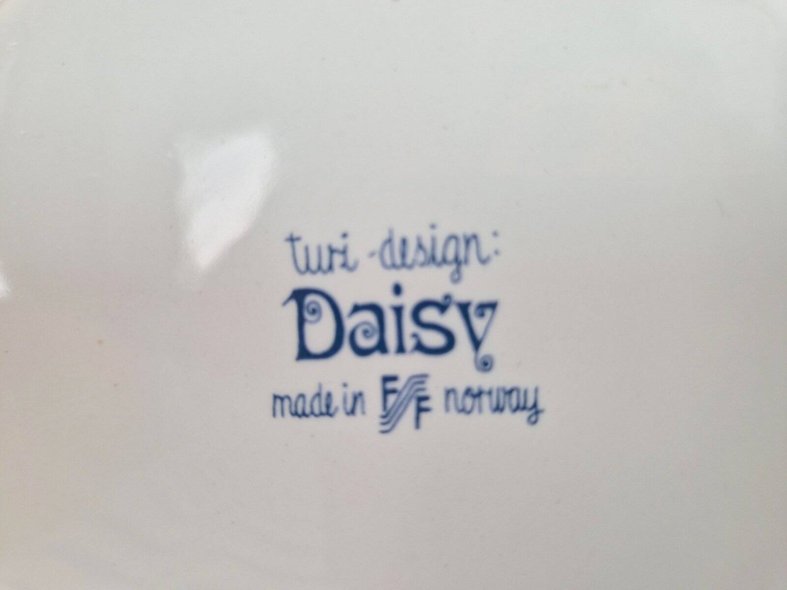 Daisy Turi Tableware from Figgjo Flint, Norway, 1960s, Set of 24