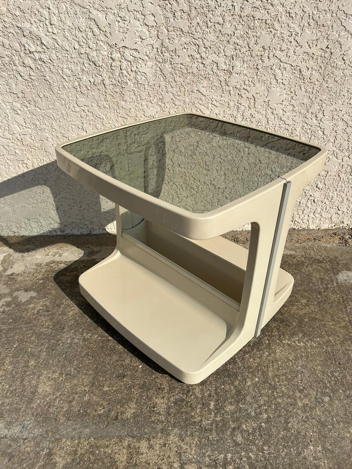 Vintage bar table / dessert