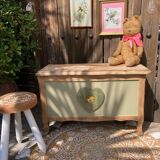 Vintage khaki chest and its removable Slavic heart