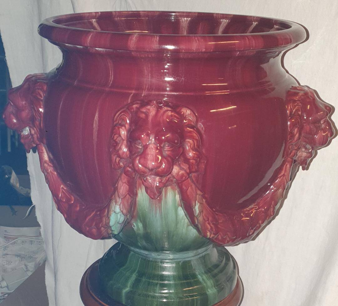 CLEMENT POT ON COLUMN CLEMENT MASSIER