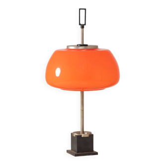 Oscar Torlasco, lampe de table / bureau en verre orange, Prod. Lumi, 1960 environ.