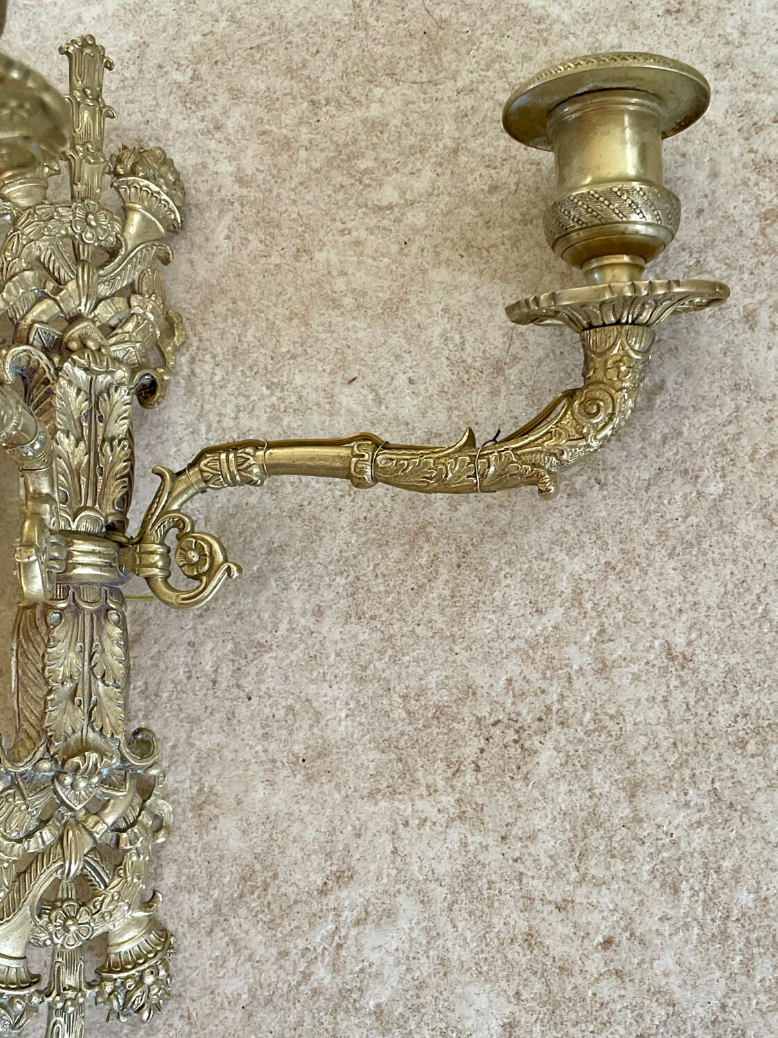 Pair of antique wall sconces in bronze - Louis XVI style / Saying