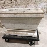 Gardener XVIIIth, century in molded marble, carved