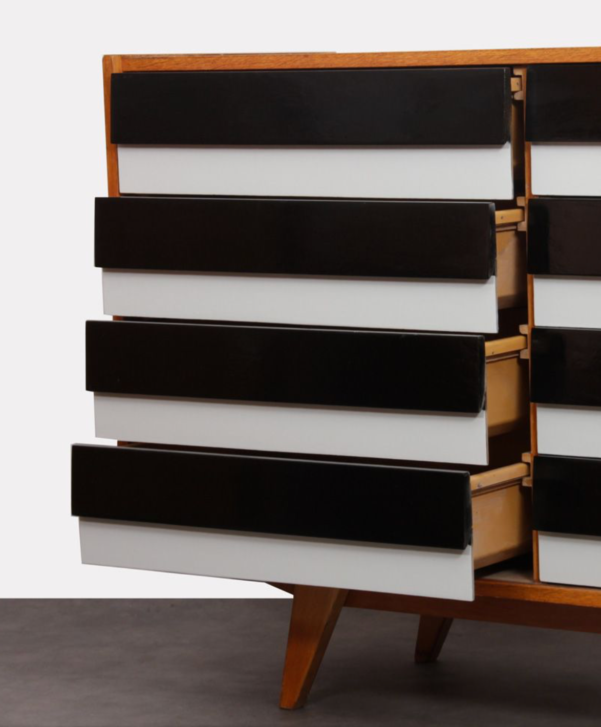 Jiri Jiroutek's two-colourczech Czech Commodity