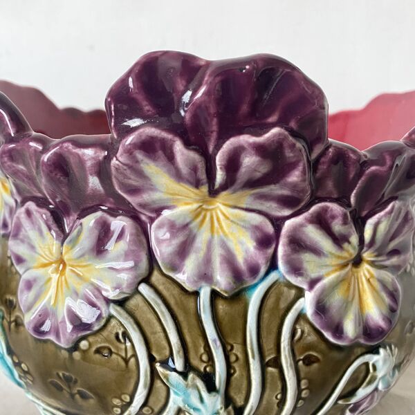 Cache pot  art nouveau en barbotine Onnaing pensées