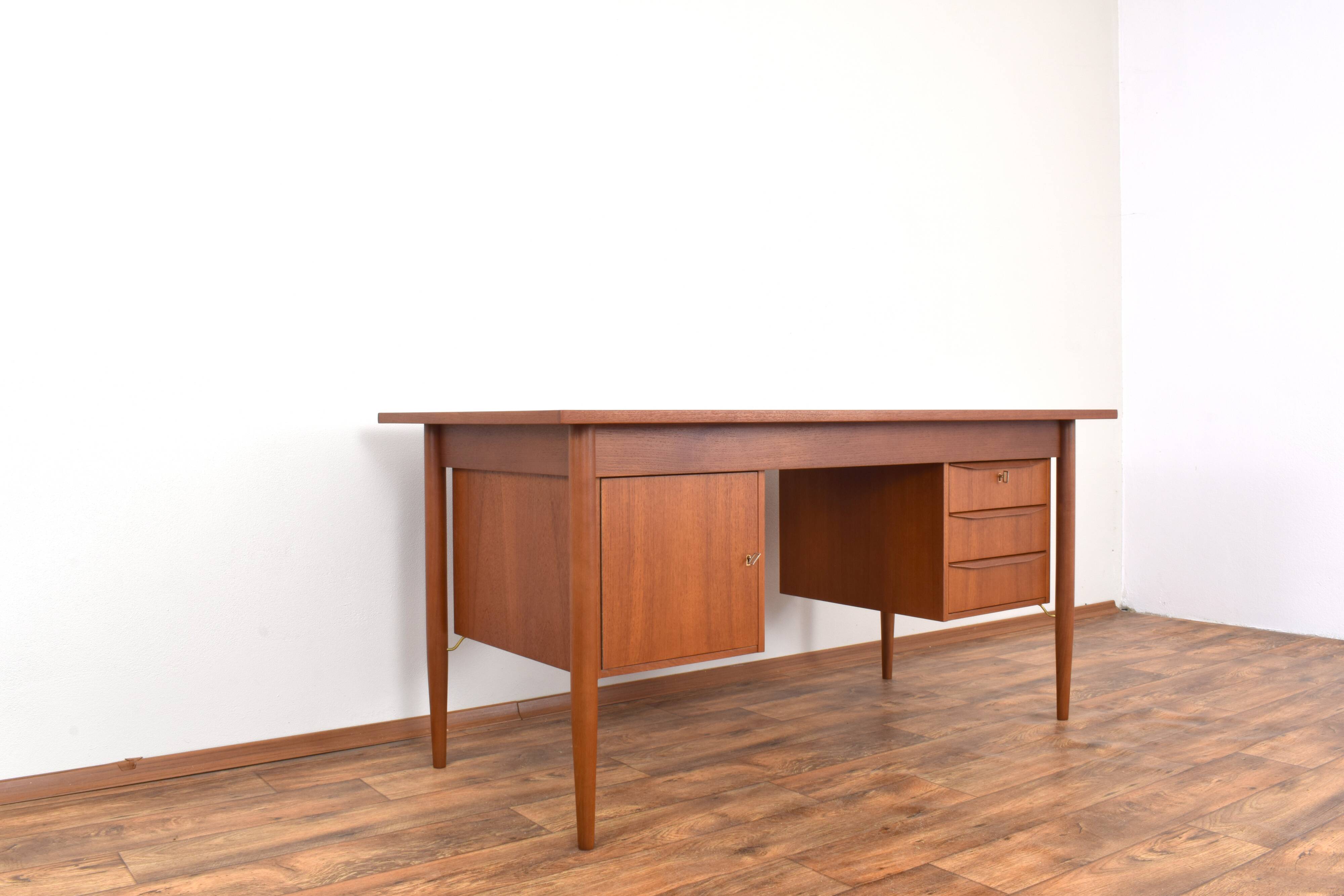 Mid-Century Danish Teak Desk by Gunnar Nielsen for Tibergaard, 1960s.