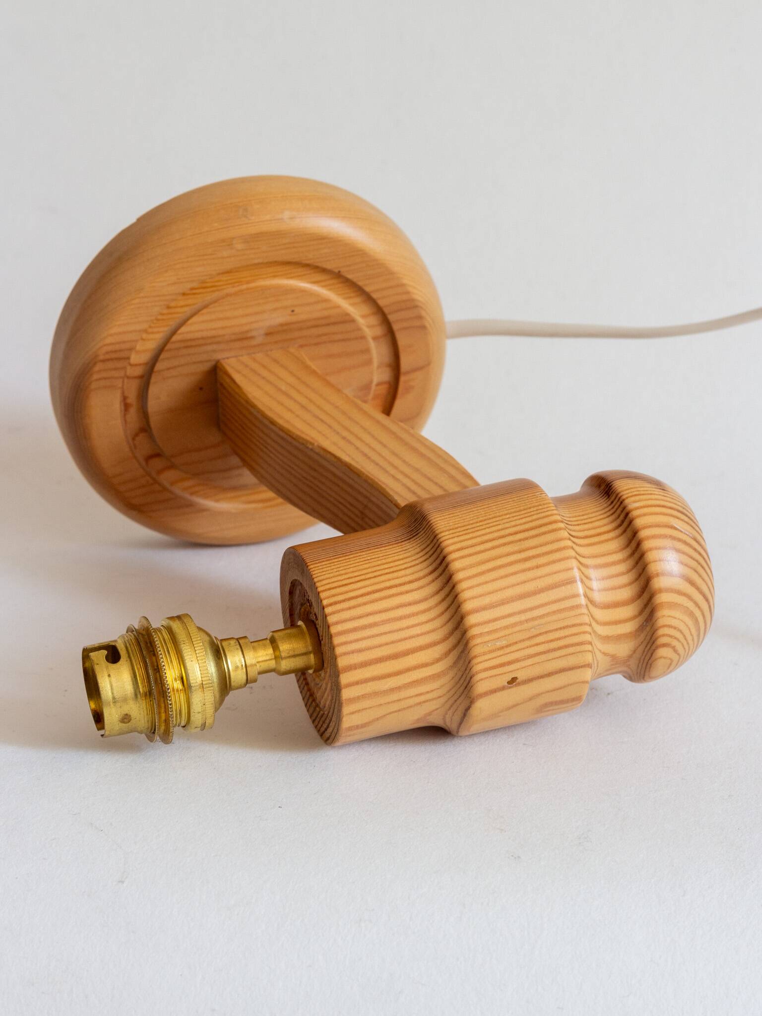 Swedish pine wall light, Solbackens Svarveri, Sweden, 1970s