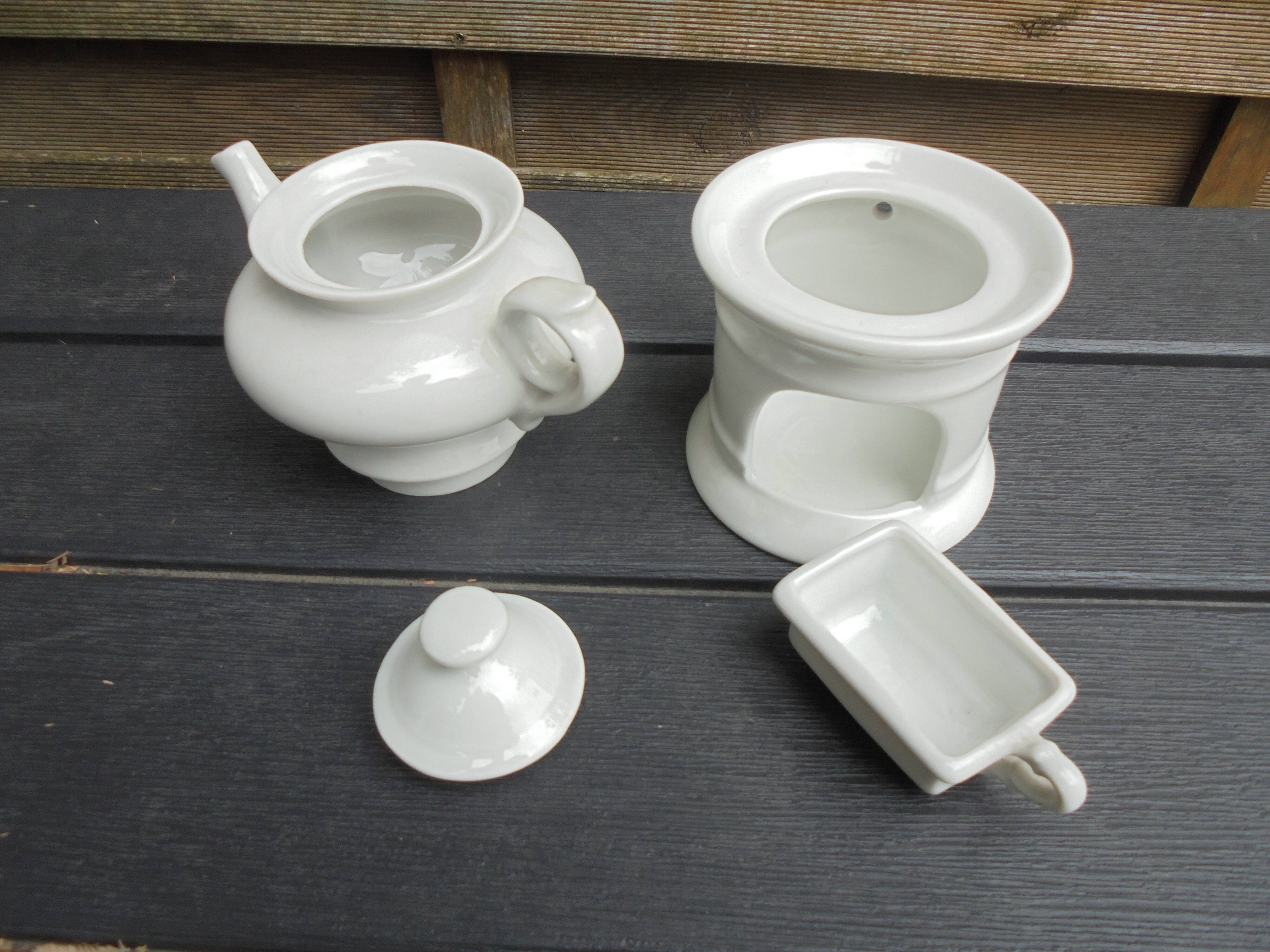 Old tisaniere faience white porcelain