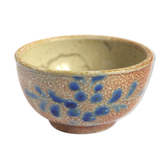 Sandstone bowl with blue flowers