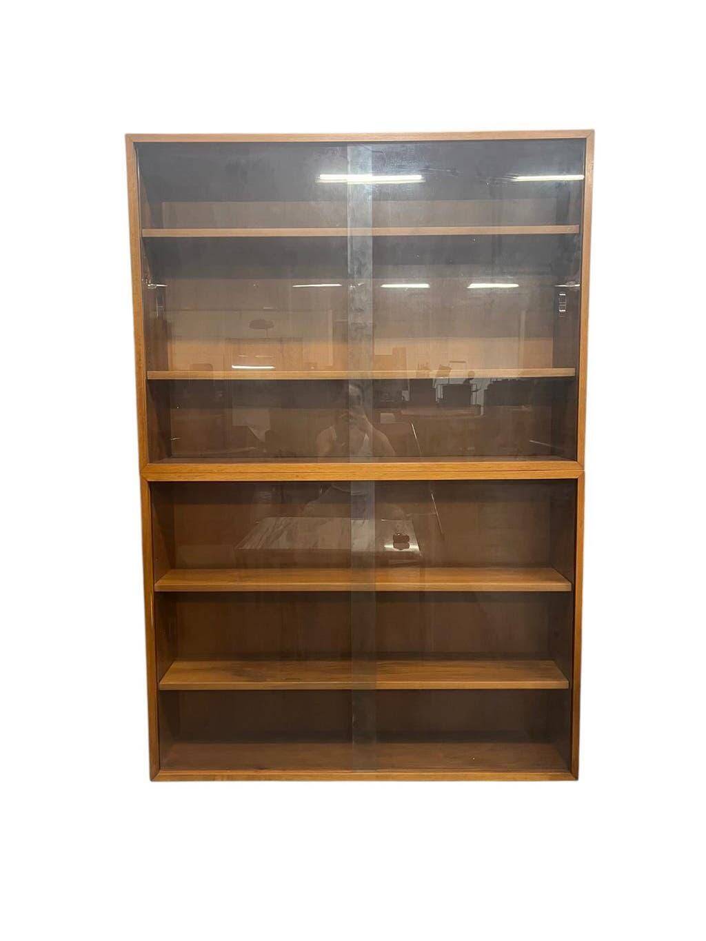 Vitrine/armoire de rangement vintage en bois et verre