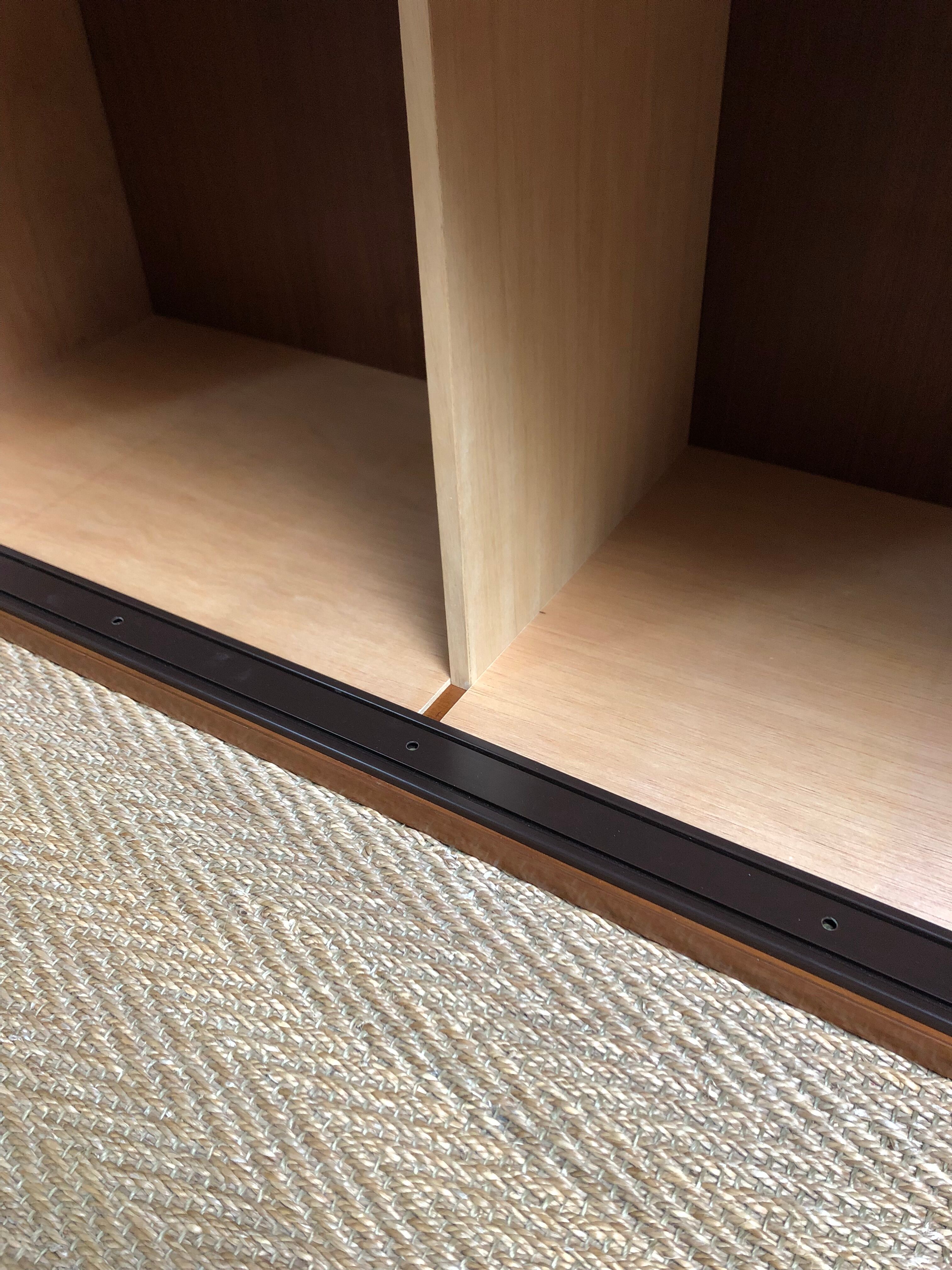 Wall-mounted sideboard