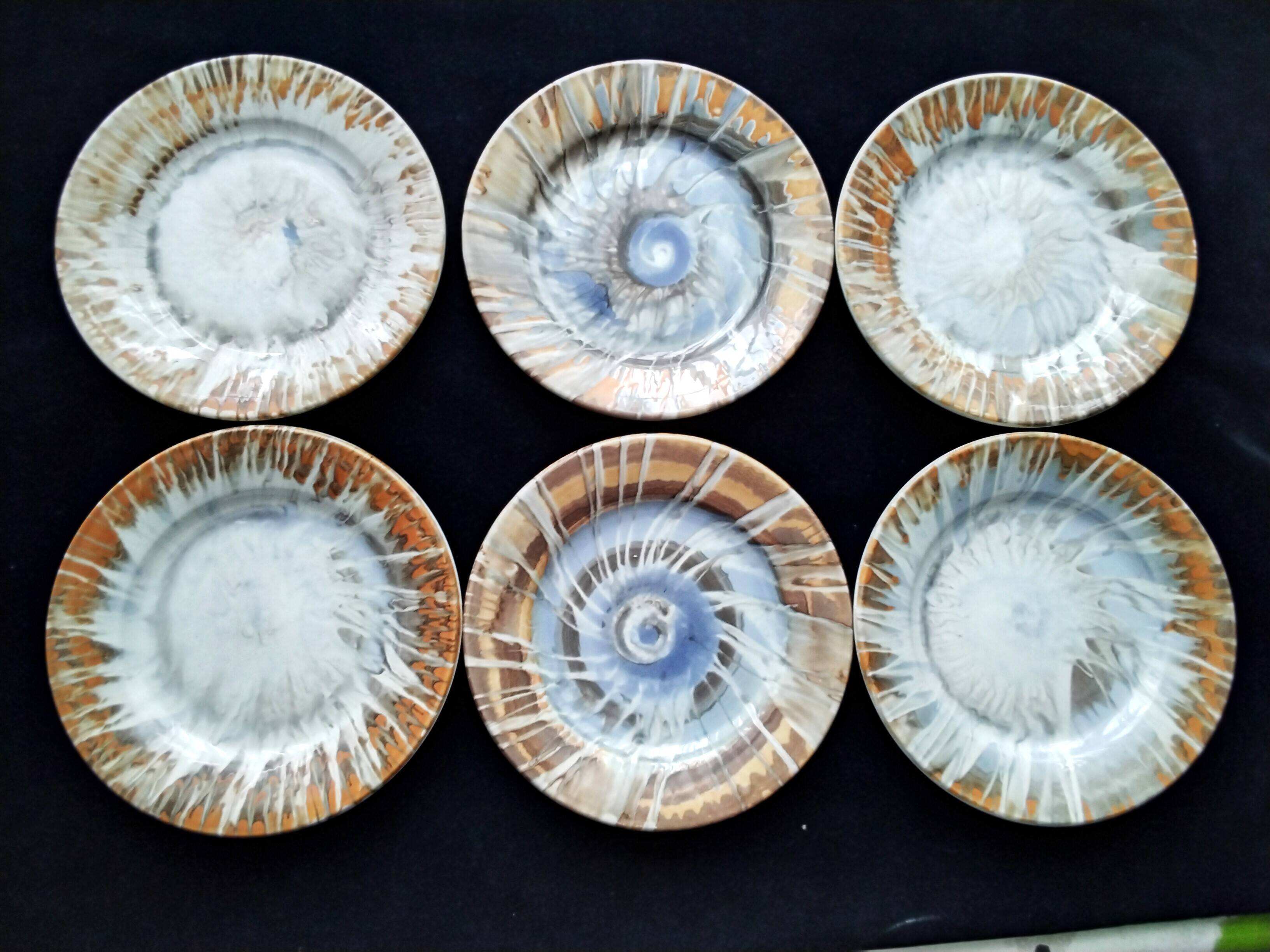 6 ceramic dinner plates. Handcrafted, handmade.