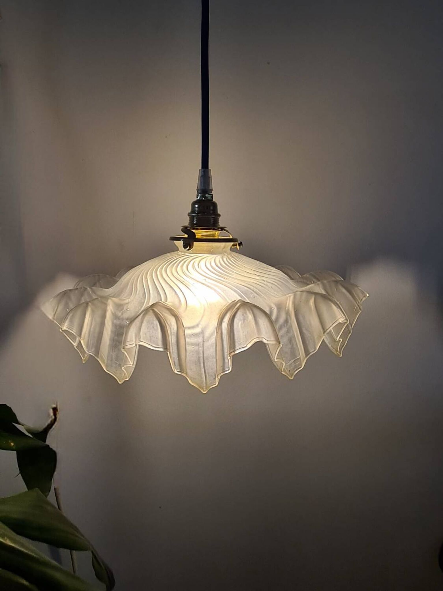 Suspension abat-jour vintage en verre dépoli
