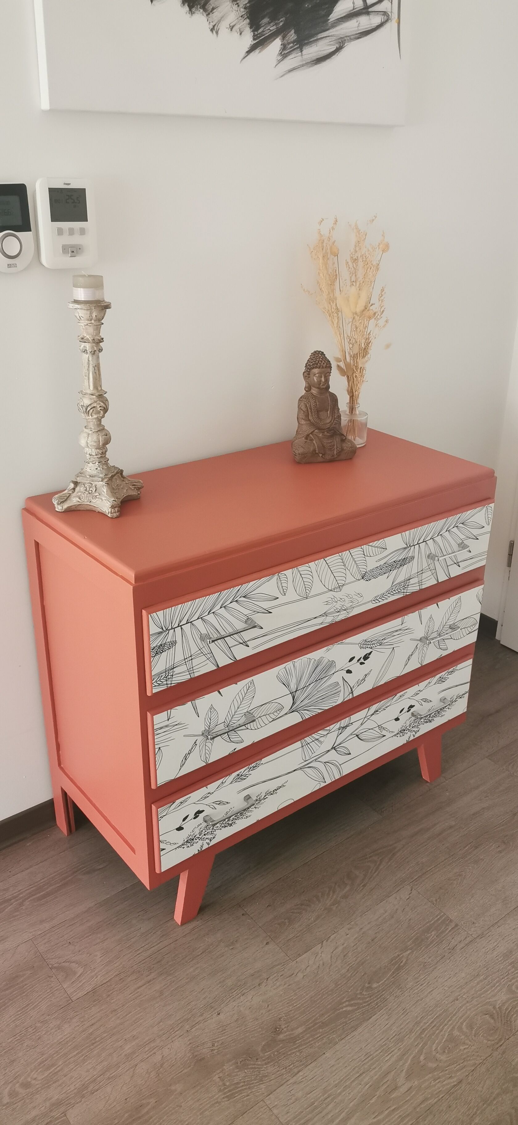 Vintage chest of drawers